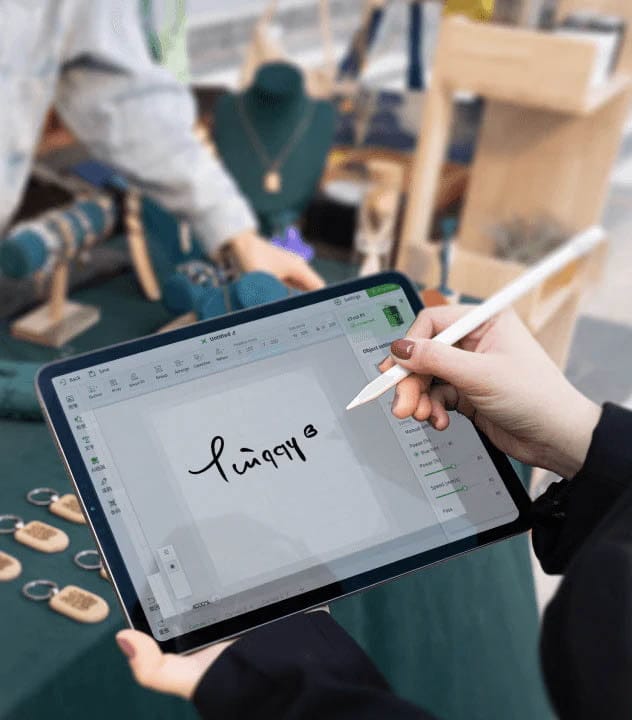 Design an image for the xTool F1