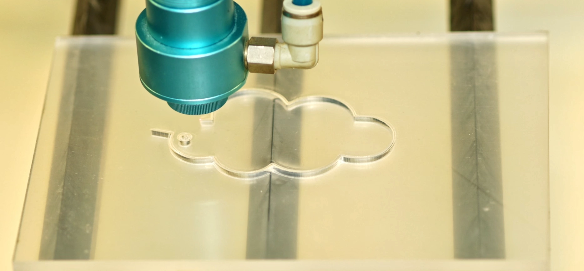 CO2 laser cutting acrylic with polished edge finish