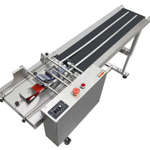 Paging machine with conveyor belt